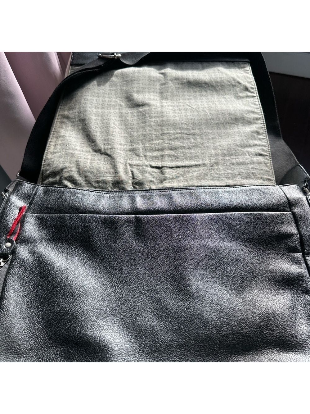 Mexx Black Leather Messenger Bag - Picture 10 of 13